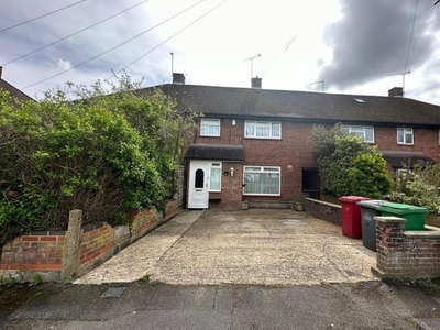 Terraced house to rent in Slough, Berkshire SL1