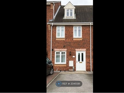 Terraced house to rent in Staunton Park, Kingswood, Hull HU7