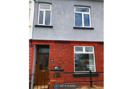 Terraced house to rent in The Parade, Pontypridd CF38