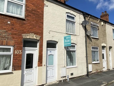 Terraced house to rent in Weatherill Street, Goole DN14