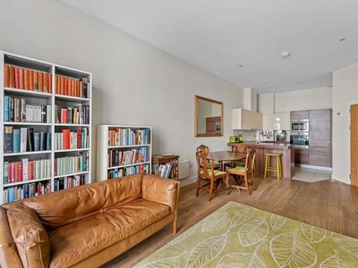 3 bedroom apartment for sale London, W3 7BS