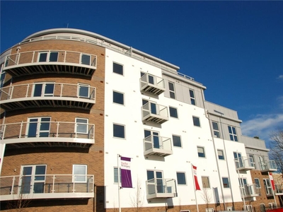 1 bedroom apartment for sale in Austen House, Station View, Friary and St Nicolas, GU1