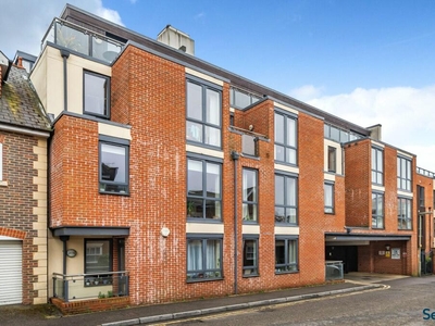 1 bedroom flat for sale in The Bars, Guildford, Surrey, GU1