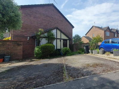 1 bedroom semi-detached house for sale in Danestone Close, Swindon, Wiltshire, SN5