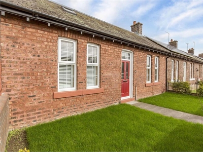 2 bed end terraced house for sale in Newtongrange