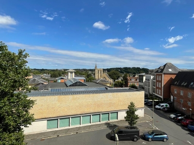 2 bedroom apartment for sale in Belgarum Place, Staple Gardens, Winchester, SO23