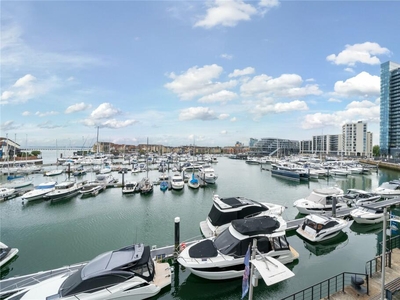 2 bedroom apartment for sale in Channel Way, Southampton, Hampshire, SO14