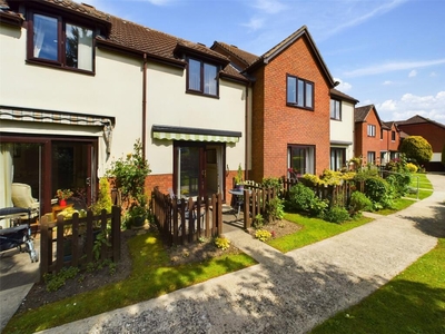 2 bedroom apartment for sale in Church Road, Churchdown, Gloucester, Gloucestershire, GL3
