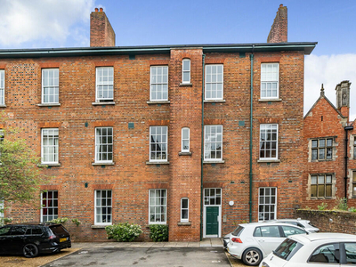 2 bedroom apartment for sale in Mons Court, Winchester, Hampshire, SO23
