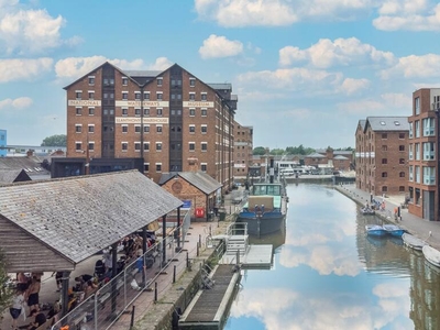 2 bedroom apartment for sale in The Docks, The Barge Arm, GL1
