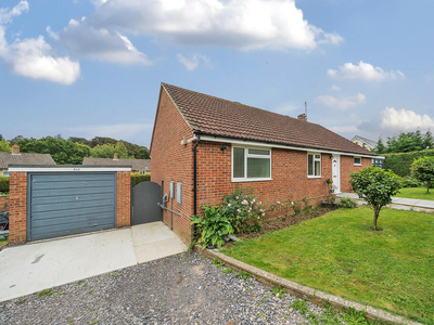 2 bedroom detached bungalow for sale in Bath Road, Southampton, SO19