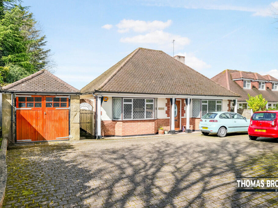 2 bedroom detached bungalow for sale in Chelsfield Lane, Orpington, BR6