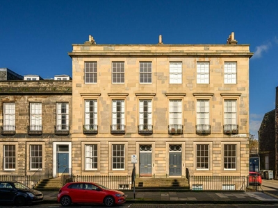 2 bedroom flat for sale in 81/3 East Claremont Street, Edinburgh, EH7 4HU, EH7