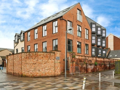 2 bedroom flat for sale in Mariners Court, GLOUCESTER, Gloucestershire, GL1