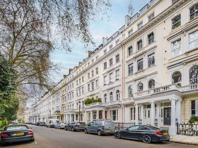 2 bedroom property for sale in Cornwall Gardens, London, SW7