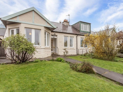 2 bedroom semi-detached bungalow for sale in 44 Marionville Crescent, Willowbrae, Edinburgh, EH7 6AU, EH7