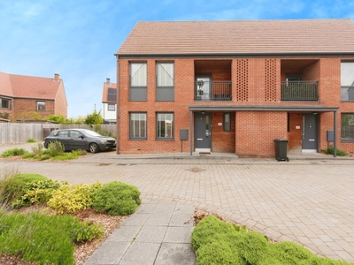 2 bedroom semi-detached house for sale in Derwent Place, York, YO31