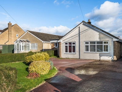 3 Bed Bungalow For Sale in Carterton, Oxfordshire, OX18 - 5248823