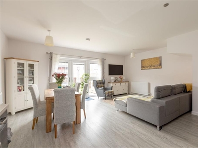3 bed end terraced house for sale in Craigmillar