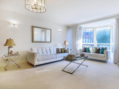 3 Bed Flat/Apartment To Rent in Queens Terrace, St John`s Wood, NW8 - 674