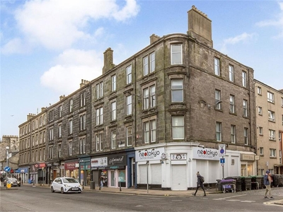 3 bed second floor flat for sale in Leith