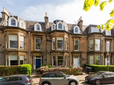 3 bed upper flat for sale in West End