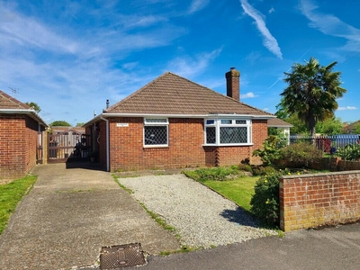 3 bedroom detached bungalow for sale in Hamtun Gardens, Central Totton, SO40