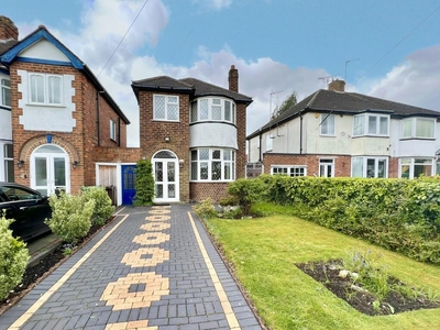 3 bedroom detached house for sale in Old Lode Lane, Solihull, B92