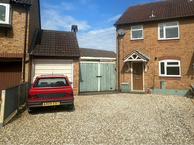 3 bedroom end of terrace house for sale in Hadrians Way, Gloucester, GL4