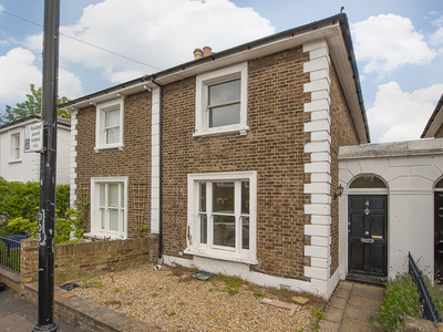 3 bedroom property for sale in Dunstable Road, RICHMOND, TW9
