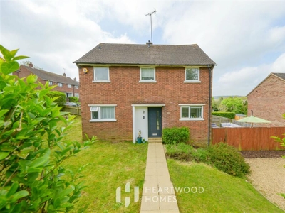 3 bedroom semi-detached house for sale in Links View, St. Albans, AL3 5TY, AL3