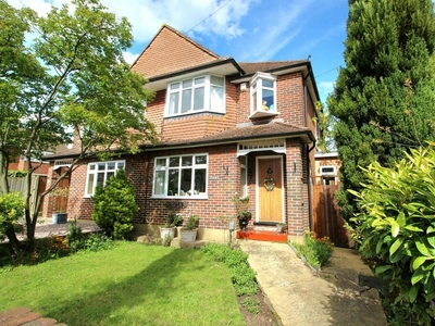 3 bedroom semi-detached house for sale in Manor Road, Guildford, GU2