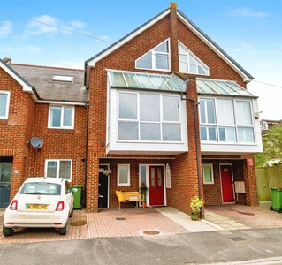 3 bedroom terraced house for sale in Alexandra Road, Southampton, Hampshire, SO15