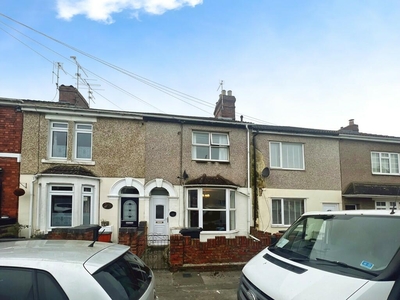 3 bedroom terraced house for sale in Groves Street, Swindon, SN2