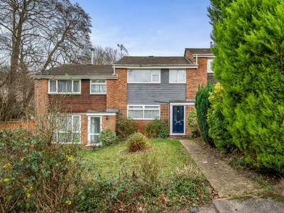 3 bedroom terraced house for sale in Oakwood Drive, Lordswood, Southampton, Hampshire, SO16