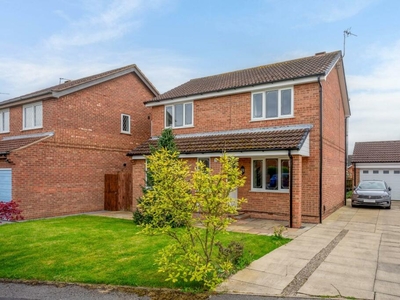 4 bedroom detached house for sale in Leighton Croft, Rawcliffe, York, YO30