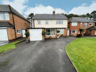 4 bedroom detached house for sale in Links Drive, Solihull, B91