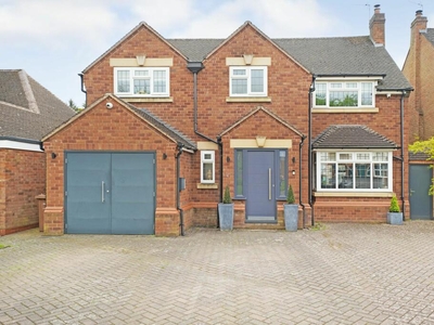 4 bedroom detached house for sale in Links Drive, Solihull, B91