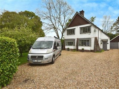 4 bedroom detached house for sale in Romsey Road, Nursling, Southampton, Hampshire, SO16