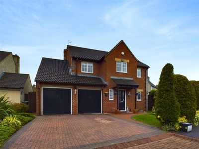 4 bedroom detached house for sale in Waterdale Close, Hardwicke, Gloucester, Gloucestershire, GL2