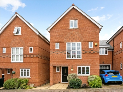 4 bedroom property for sale in The Courtyard, Maidenhead, SL6