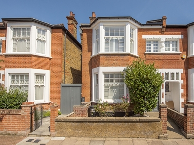 4 bedroom property to let in Hotham Road London SW15
