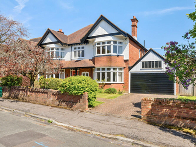 5 bedroom detached house for sale in Westbourne Crescent, Highfield, Southampton, Hampshire, SO17