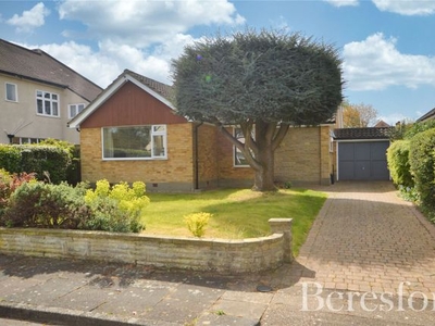 Bungalow for sale in Raphael Avenue, Romford RM1