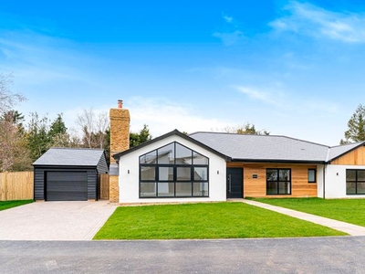 Detached house for sale in Meerlust, Maidstone Road, Staplehurst, Tonbridge TN12