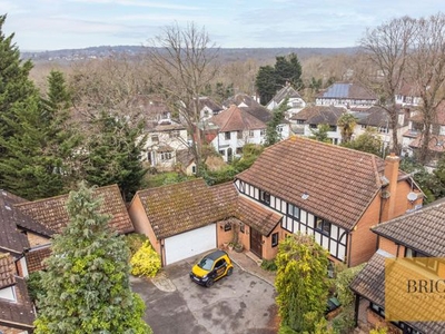 Detached house to rent in Forest Heights, Epping New Road, Buckhurst Hill IG9