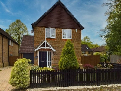 Detached house to rent in Glebelands, Crawley Down, Crawley, West Sussex RH10