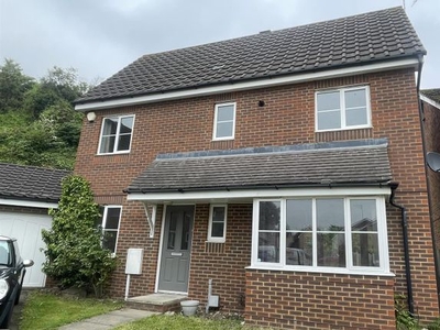 Detached house to rent in Mermaid Close, Gravesend, Kent DA11