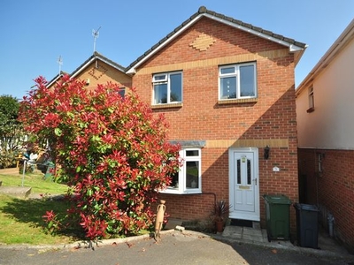 Detached house to rent in Nelson Drive, Cowes PO31