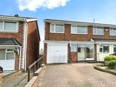End terrace house to rent in Cartwright Gardens, Tividale, Oldbury, Sandwell B69